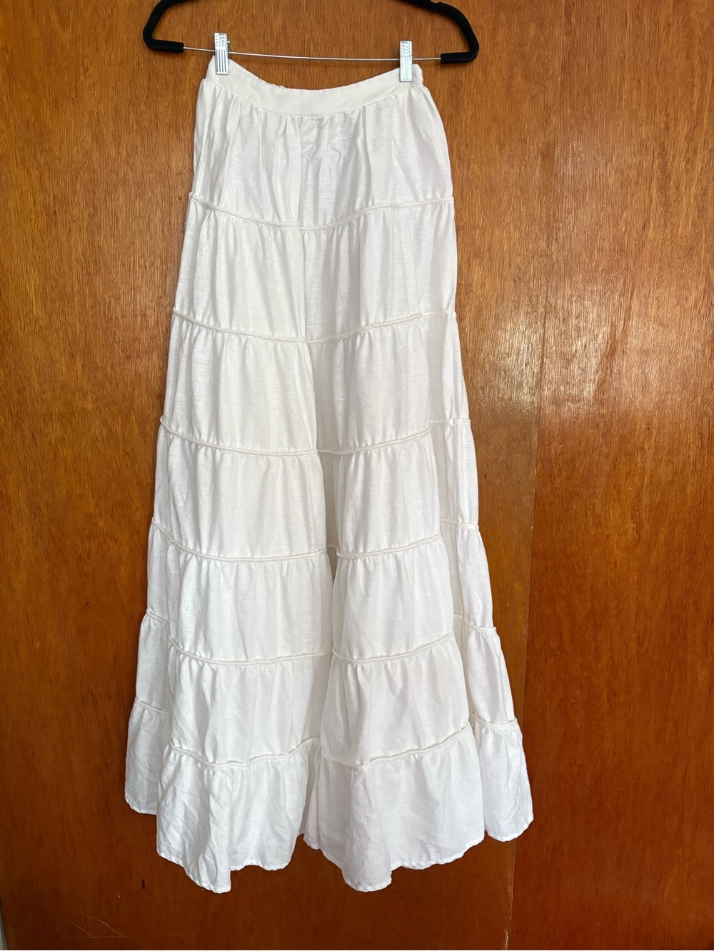 DISSH Aisle White Puff Sleeve Crop and Tiered Maxi Skirt Set - Picture 7 of 10